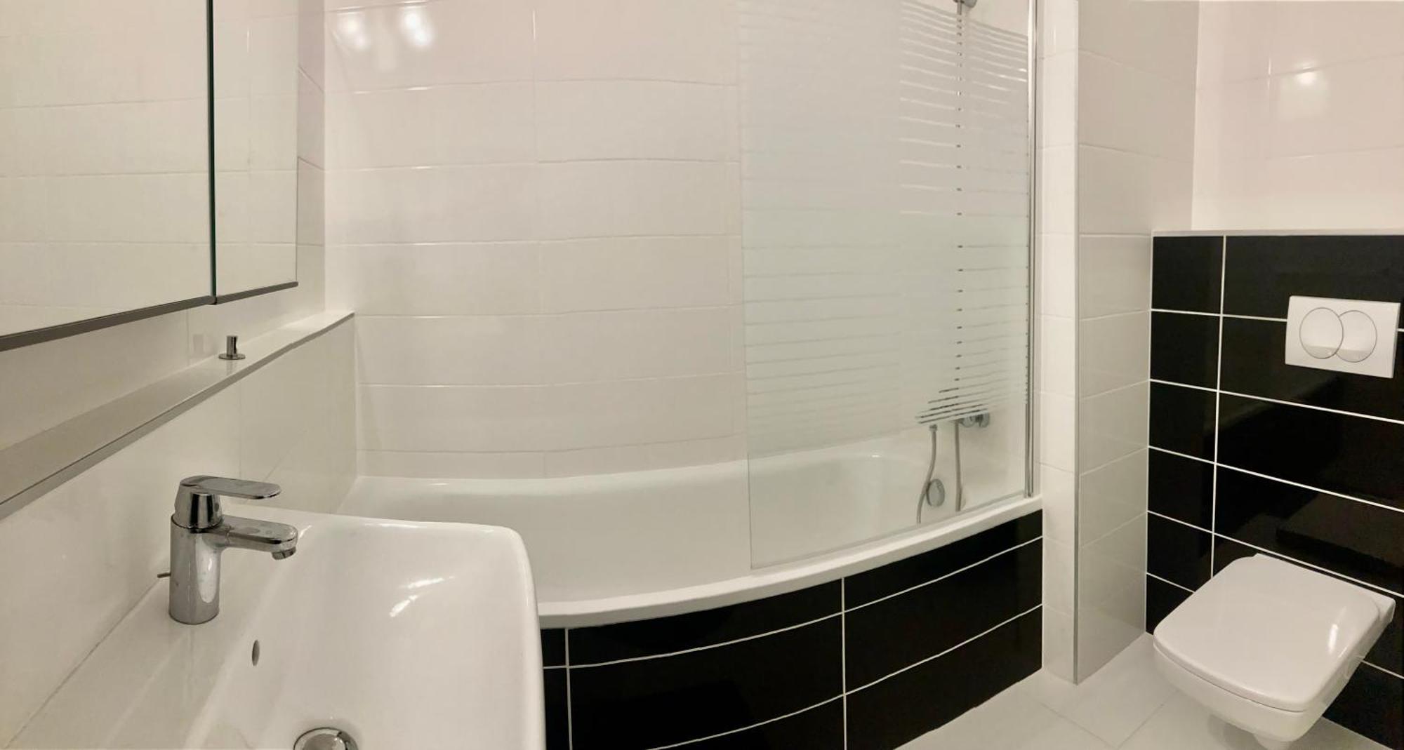 Westside Residence Apartment - Modern & Peaceful - Free Garage! Budapest Exteriör bild