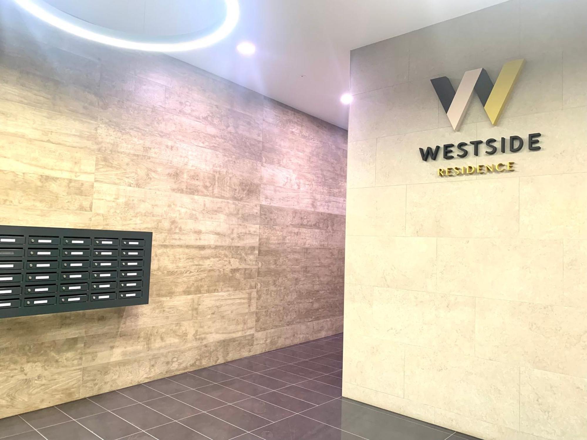 Westside Residence Apartment - Modern & Peaceful - Free Garage! Budapest Exteriör bild