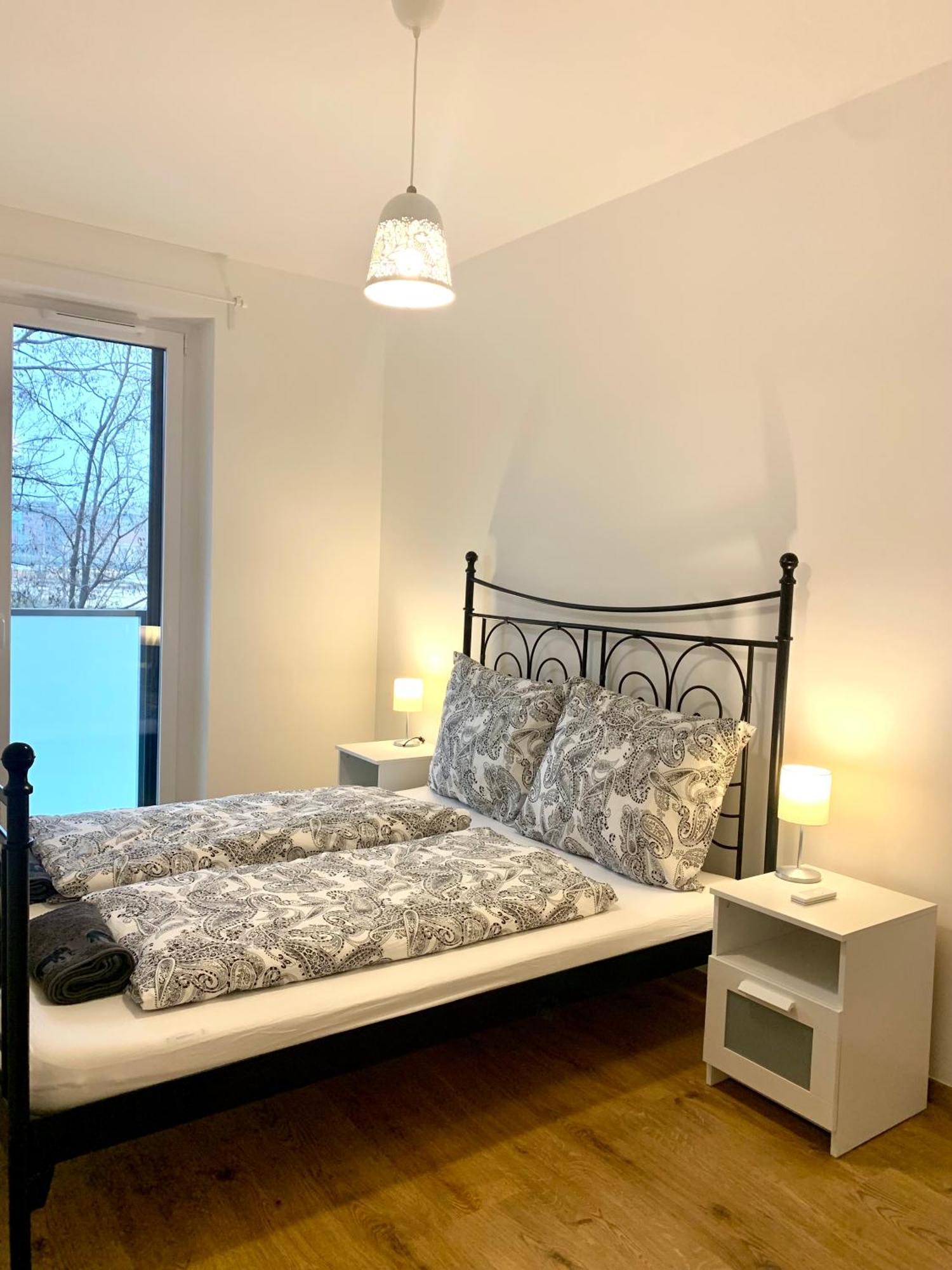 Westside Residence Apartment - Modern & Peaceful - Free Garage! Budapest Exteriör bild