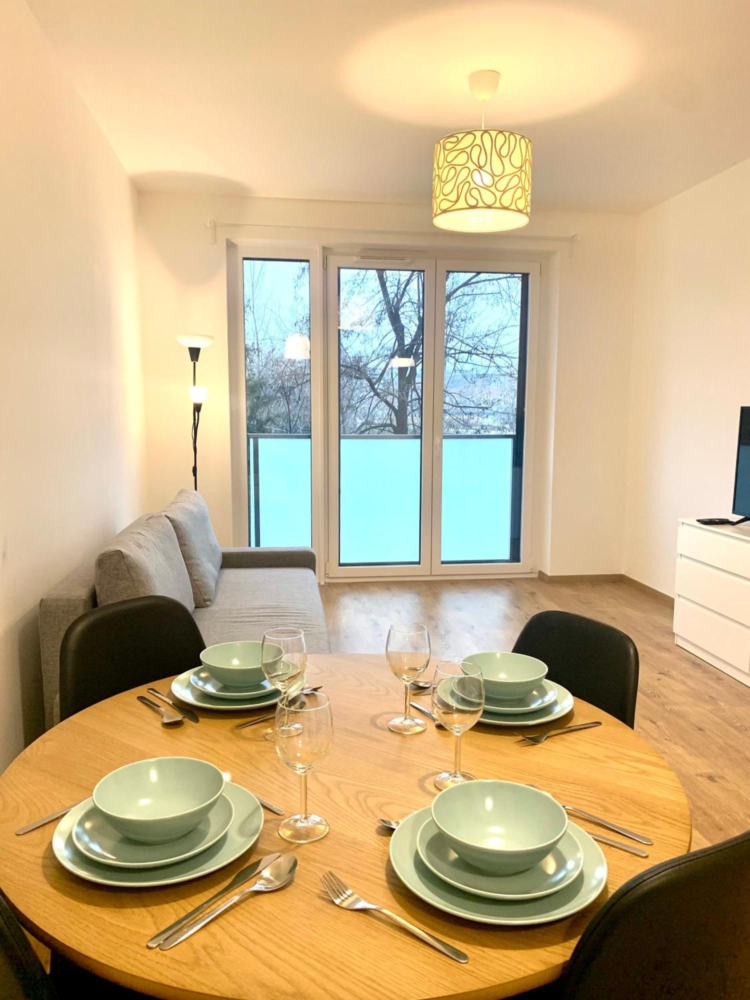 Westside Residence Apartment - Modern & Peaceful - Free Garage! Budapest Exteriör bild