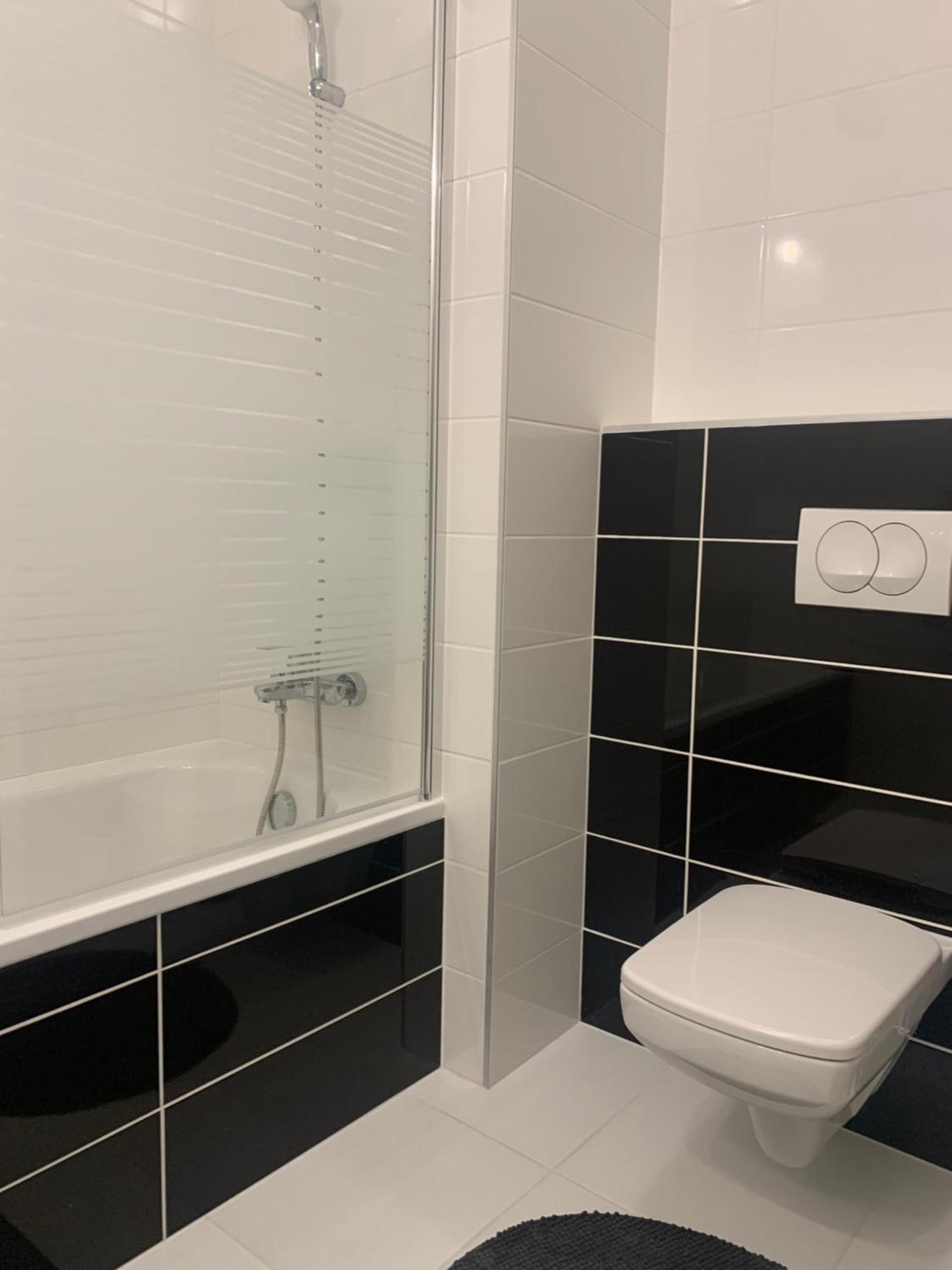 Westside Residence Apartment - Modern & Peaceful - Free Garage! Budapest Exteriör bild