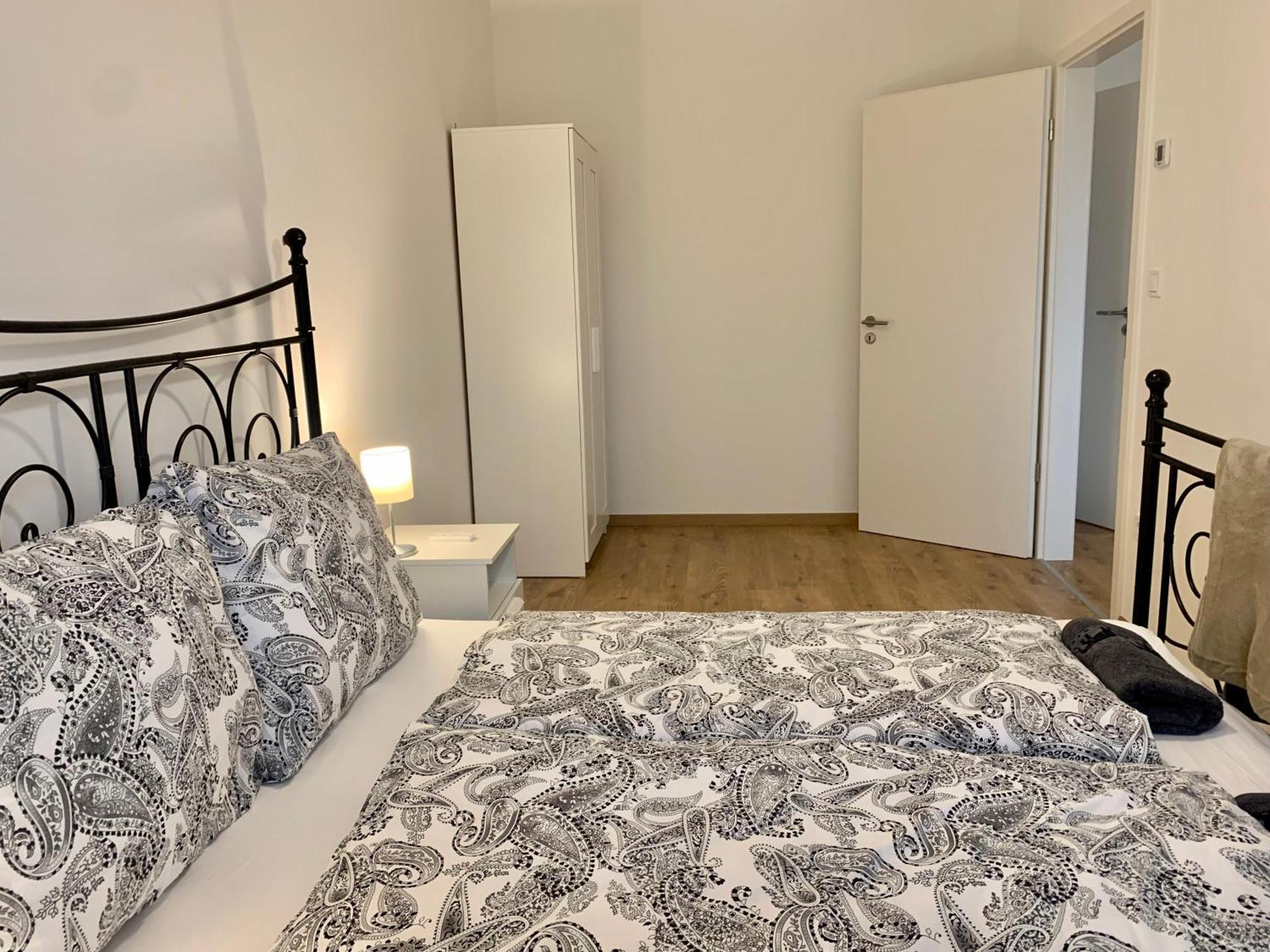 Westside Residence Apartment - Modern & Peaceful - Free Garage! Budapest Exteriör bild